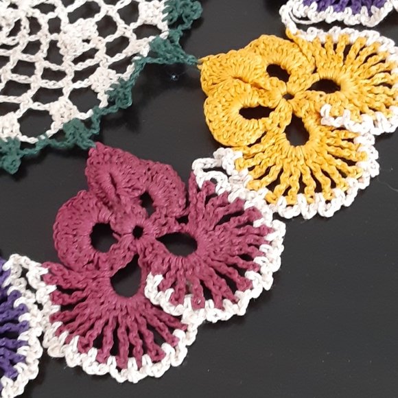 Handmade Crochet table doiley. - Picture 2 of 3